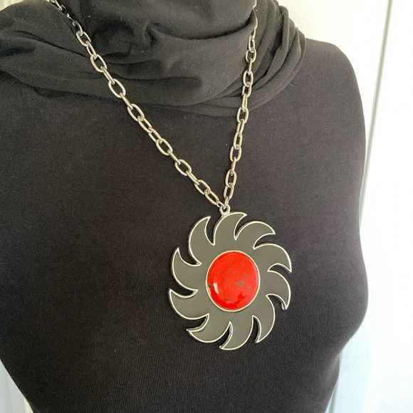 1965 Whirling Red Coral and Black Enamel Celebrity Pendant Necklace - Picture 1 of 10